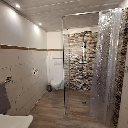 Zum Hasenbahnhof Apartment *